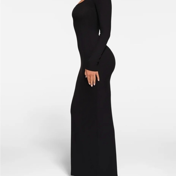 Skims/ NWT/PETITE LONG SLEEVE DRESS/ Soft Lounge Long Sleeve Dress / black M/P - Picture 3 of 9